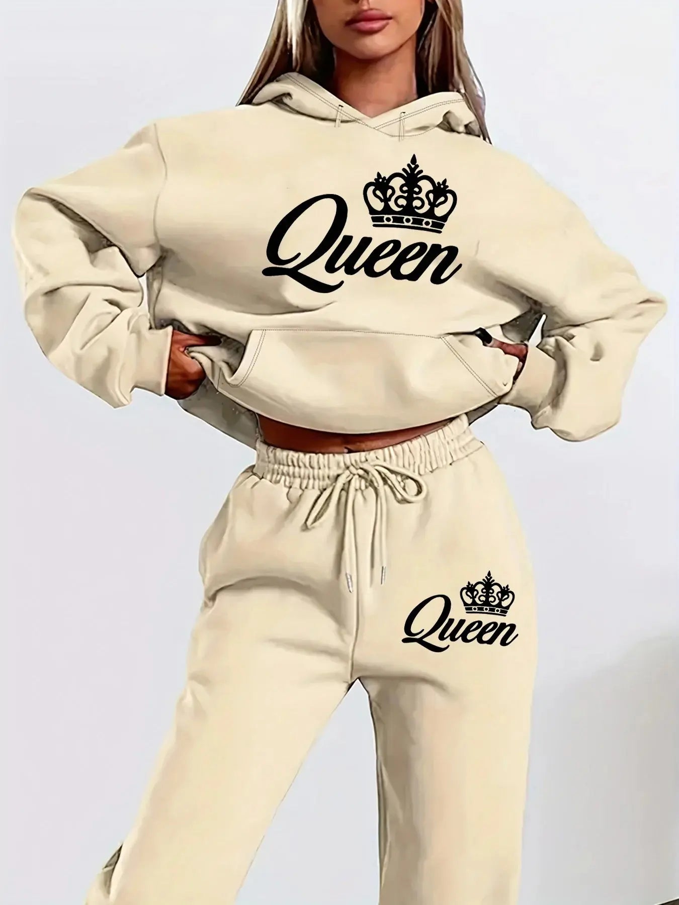 Selina - Trendy Women's Hoodie and Jogger Set With Urban Flair For Casual Outings 0