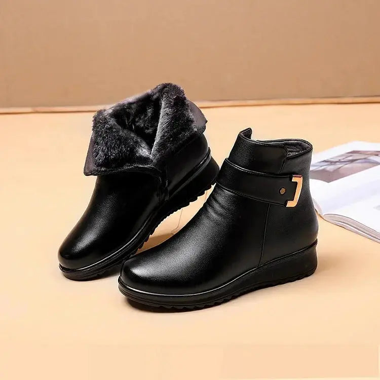 Liora - Chic Women's Ankle Boots With Warm Lining For Casual And Winter Wear 0