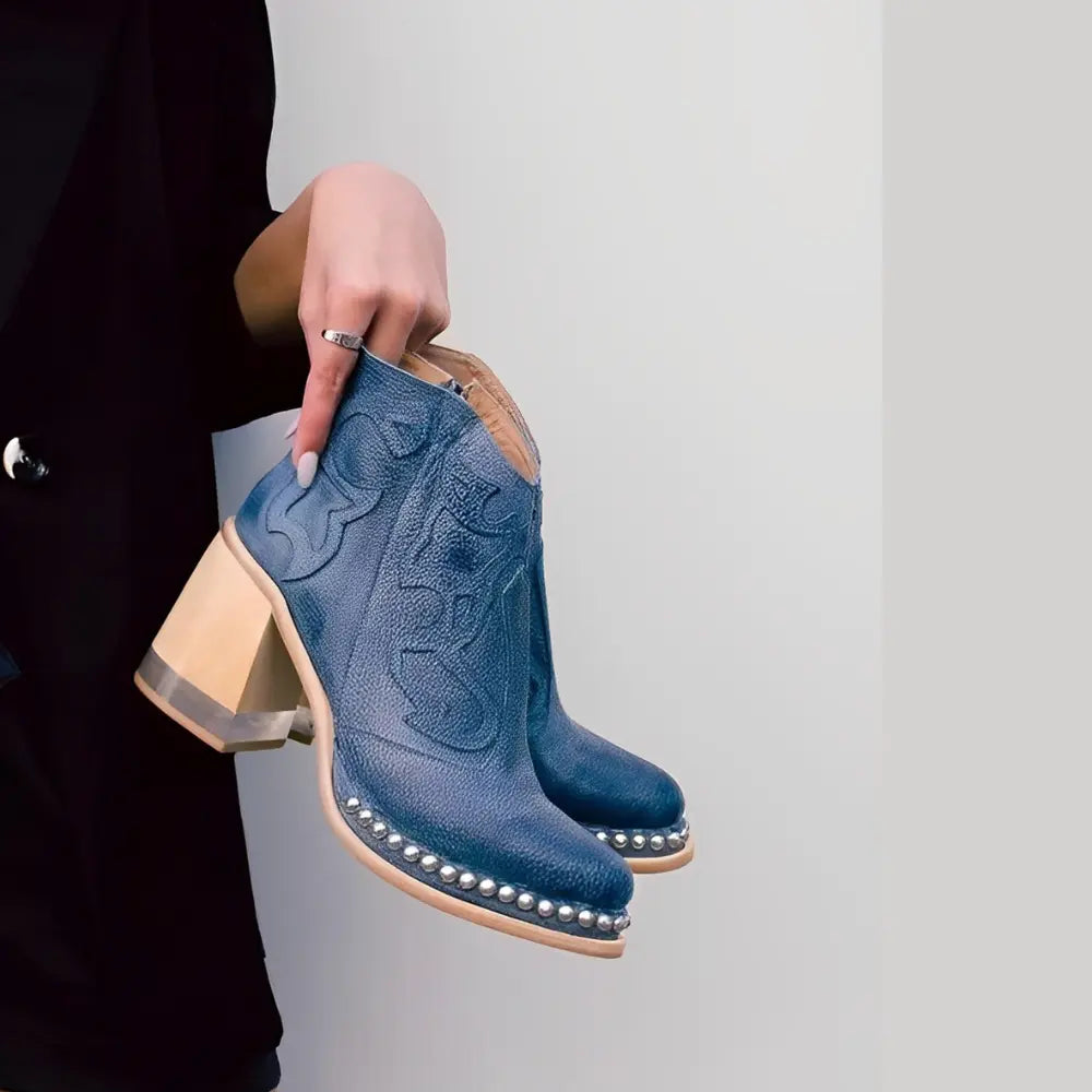 Liora - Stylish Women's Ankle Boots With Western Design For Everyday Elegance 3