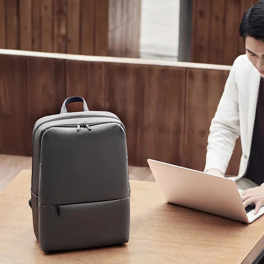 Mason Travel Backpack – High-Capacity 18L – Durable Polyester – Ergonomic Design – Ideal for Business & Travel 6