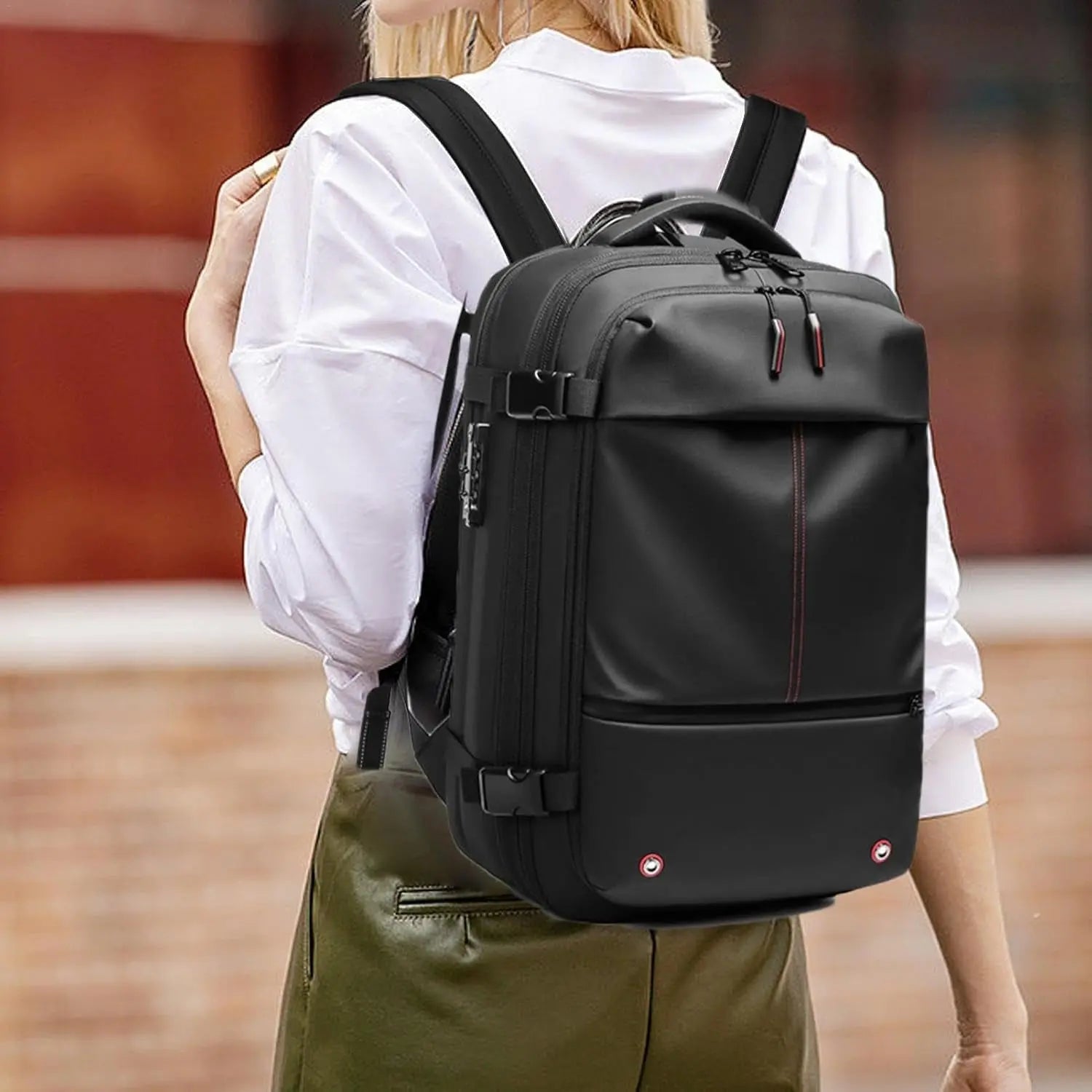 MetroPack  – Large Capacity Vacuum Compression Backpack for 17-Inch Laptops with Waterproof Design
