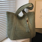 MunaWear - Bags - Liora - Chic Straw Summer Tote Bag With Elegant Design For Casual Outings - Green