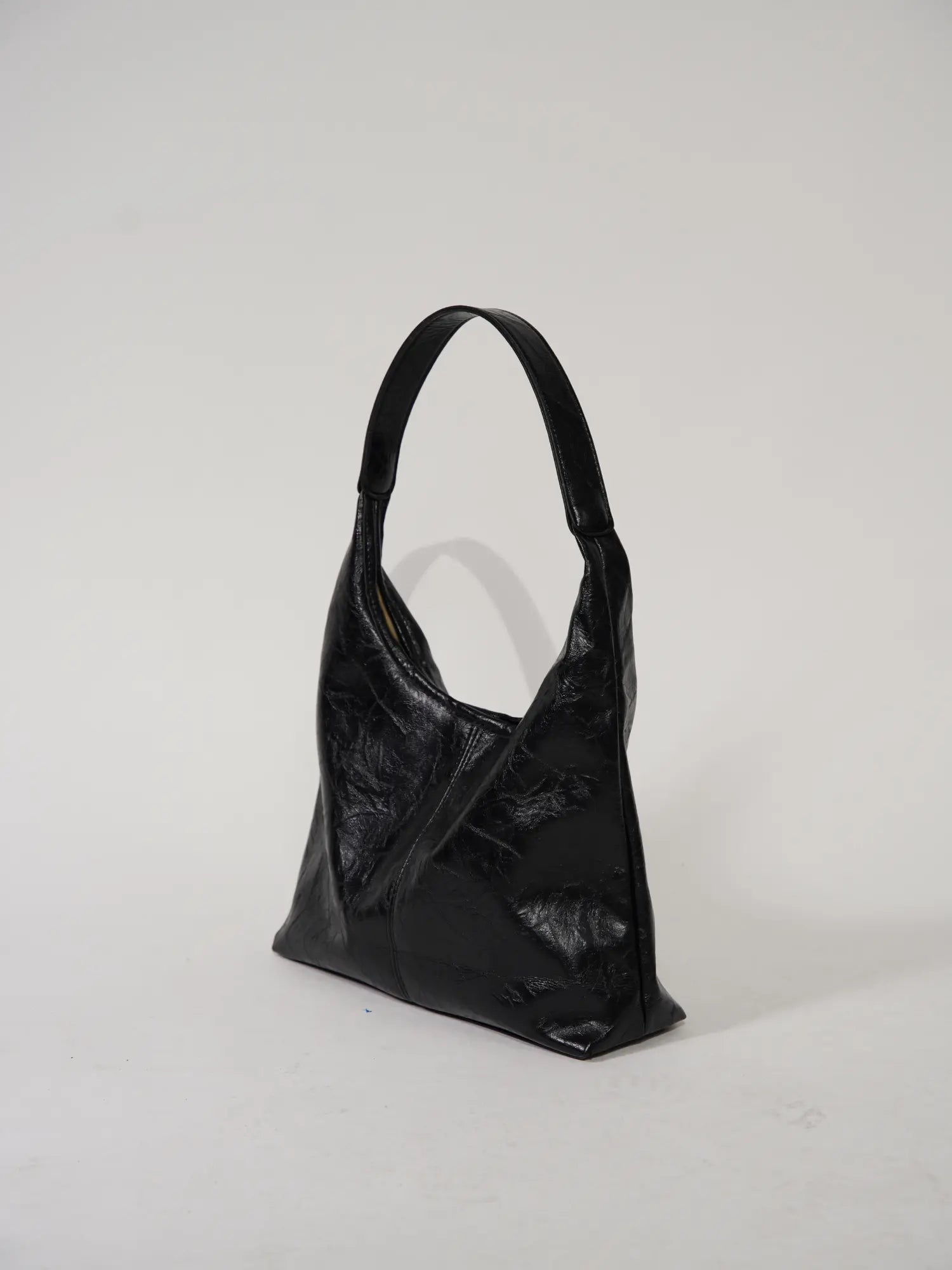 Liora - Distressed Leather Tote Bag With Timeless Elegance For Everyday Use 1