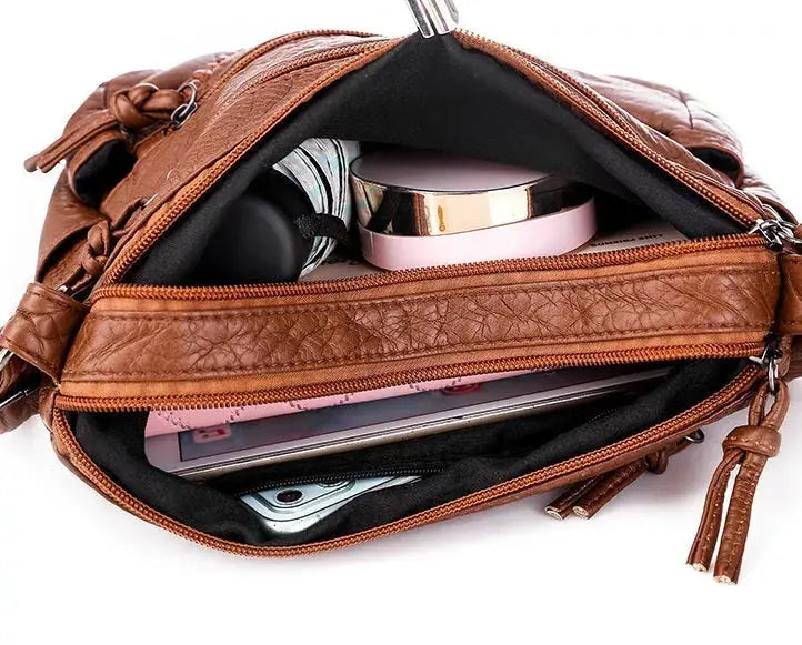 MunaWear - Bags - Liora - Elegant Handbag Made of Supple Material for Everyday and Special Occasions - 