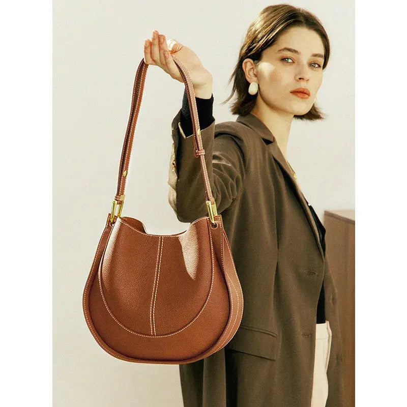MunaWear - Bags - Liora - Elegant Round Shoulder Bag in Soft Leather for Everyday Chic - Brown