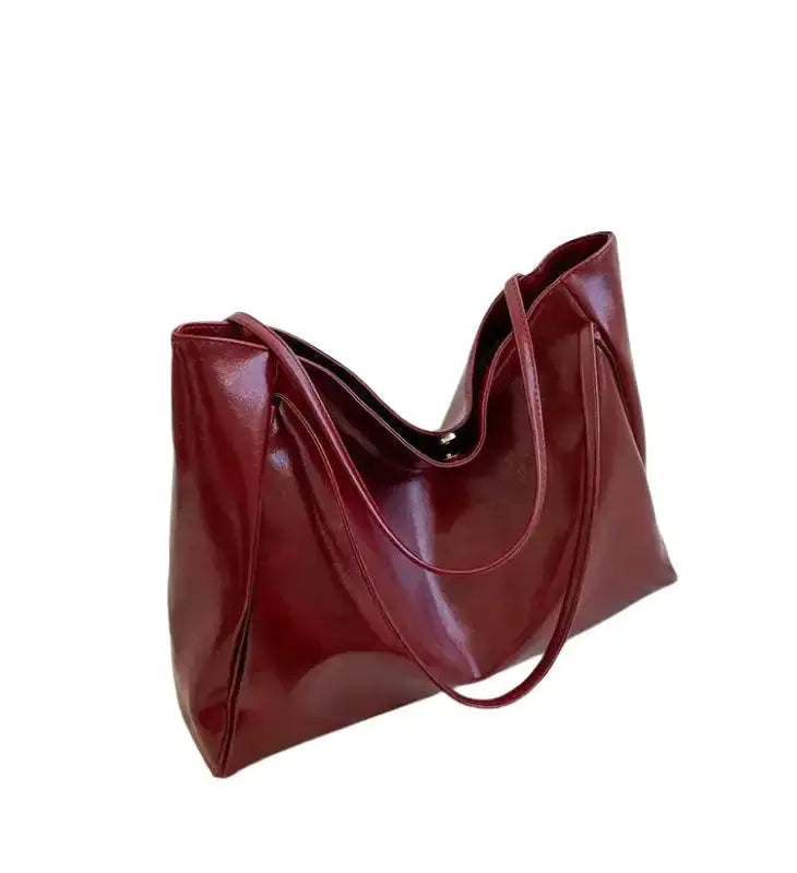 MunaWear - Bags - Liora - Elegant Shoulder Bag With Modern Design For Everyday Style - Red / 42cm x 10cm x 29cm