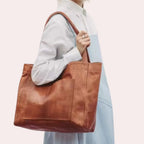 Liora - Elegant Vegan Leather Handbag With Timeless Design For Everyday Use 3