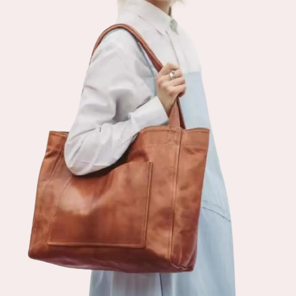 Liora - Elegant Vegan Leather Handbag With Timeless Design For Everyday Use 3