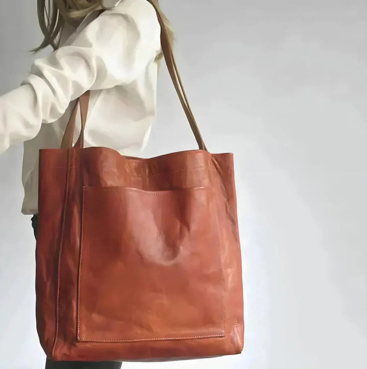 Liora - Handmade Leather Handbag With Timeless Craftsmanship For Everyday Elegance 3