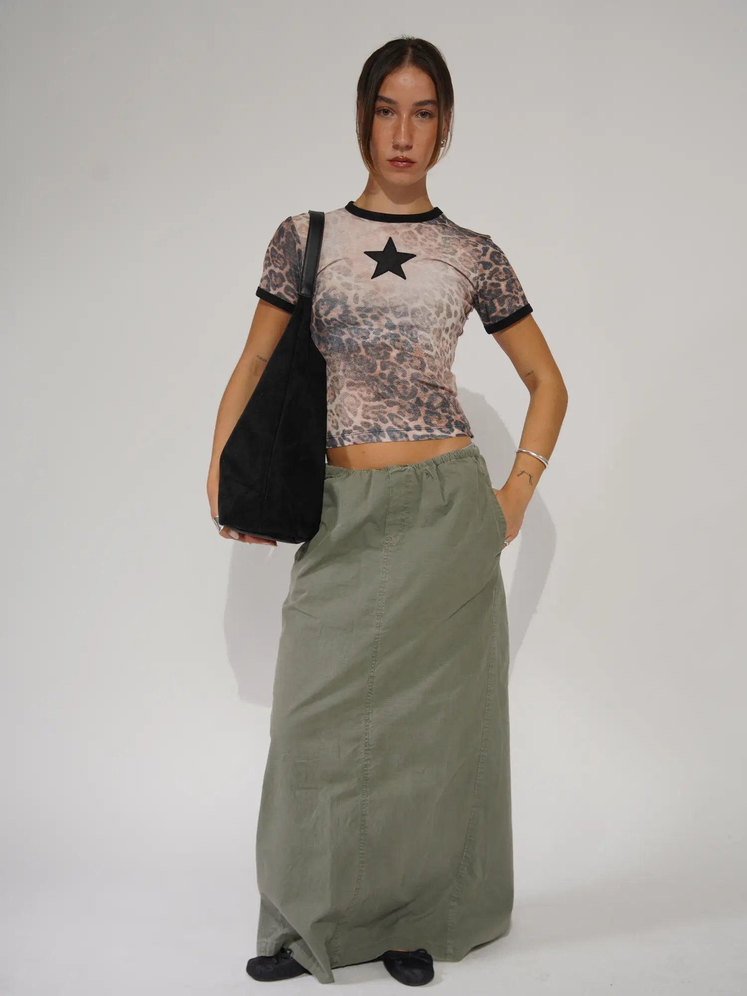 Liora - Luxurious Leather Tote Bag With Spacious Design For Everyday Use 8