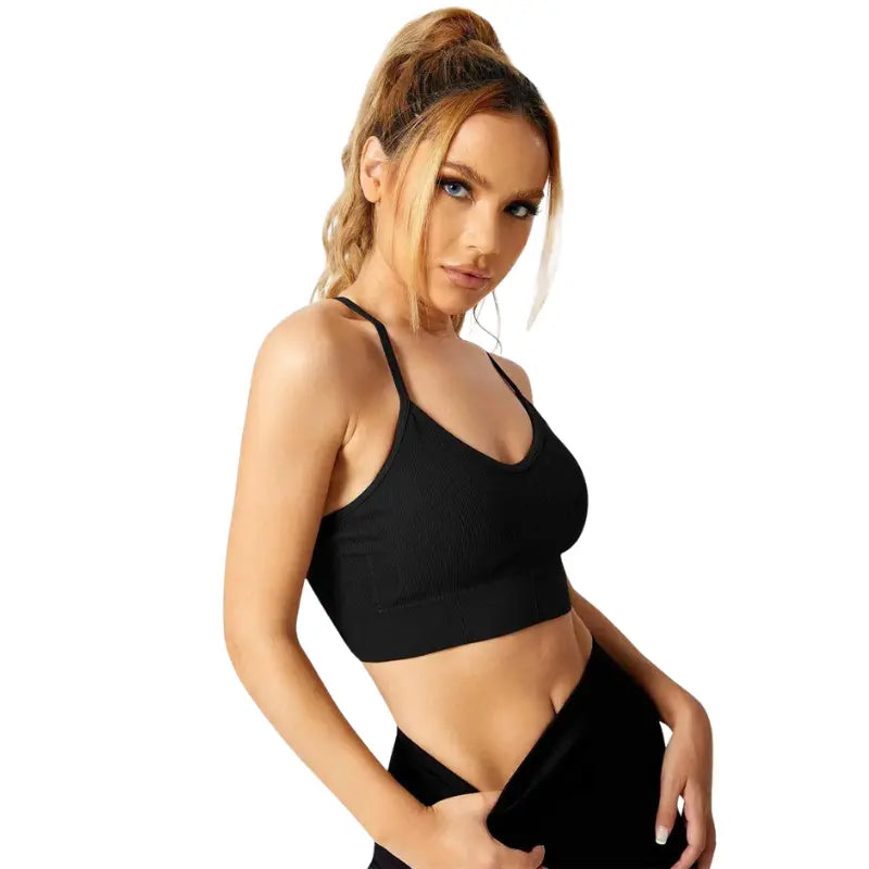 Celina – High Support Seamless Sports Bra with Crossed Back Straps and Removable Pads for Ultimate Comfort