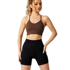 Celina – High Support Seamless Sports Bra with Crossed Back Straps and Removable Pads for Ultimate Comfort