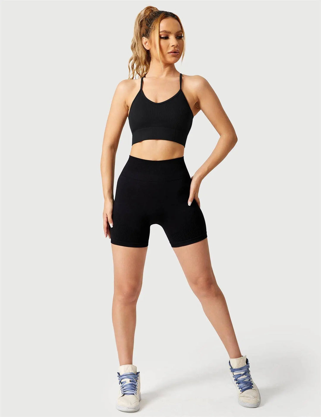 MunaWear  Bras  Luna – High Support Seamless Sports Bra with Crossed Back Straps and Removable Pads for Ultimate Comfort 