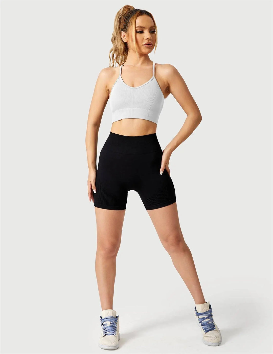 MunaWear  Bras  Luna – High Support Seamless Sports Bra with Crossed Back Straps and Removable Pads for Ultimate Comfort  White-XL