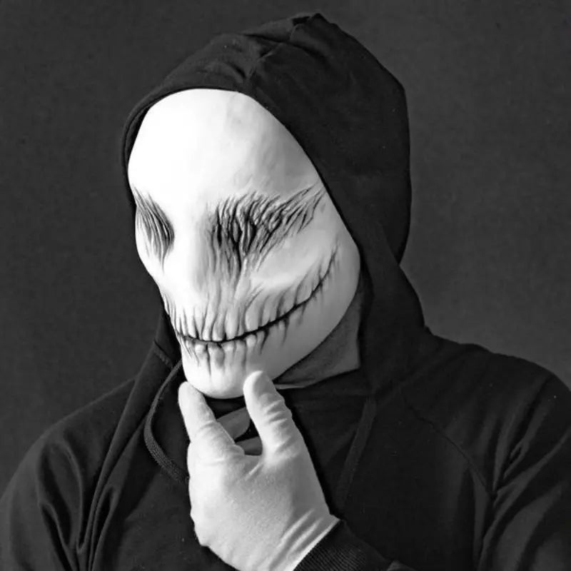 Halloween Horror Latex Mask – Scary Ghost Design for Adults – Perfect for Costume Parties and Trick or Treat 1