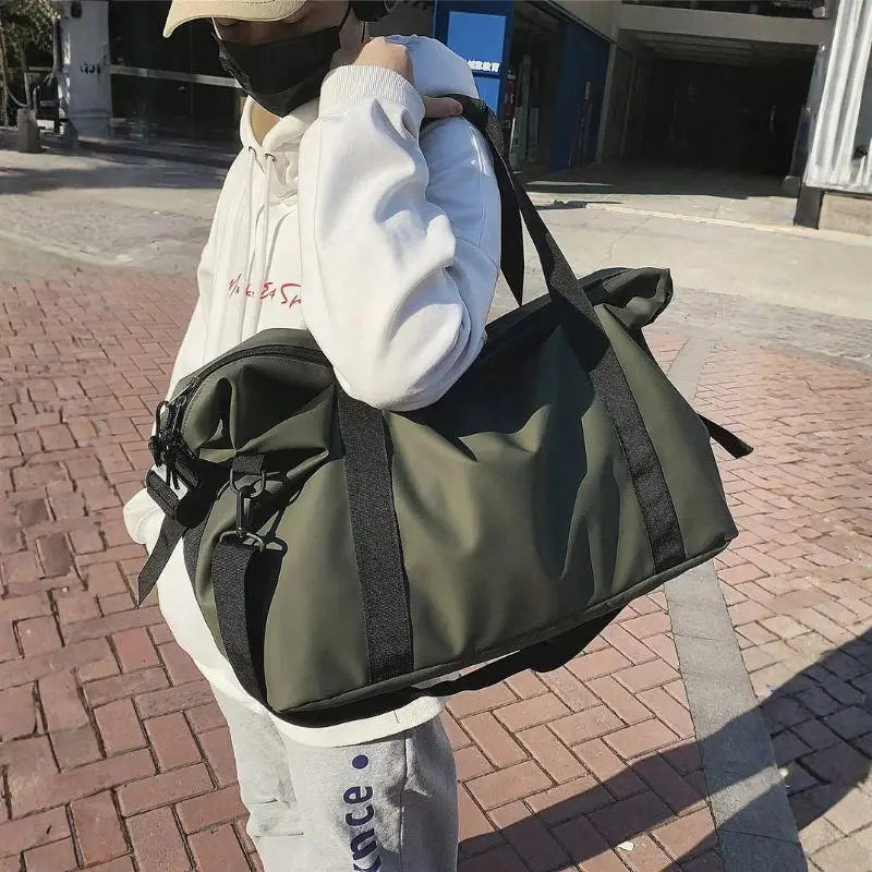 Mia – Lightweight Large Capacity Crossbody Travel Bag for Sports, Fitness & Travel