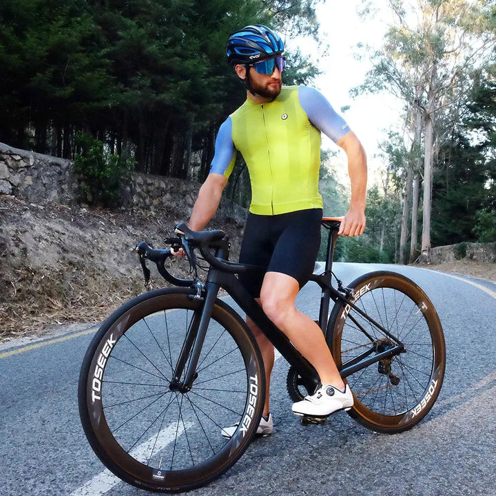 Ethan – Seamless Cycling Bib Shorts for Men with High Elasticity & Anti-Slip Technology, Size S-4XL
