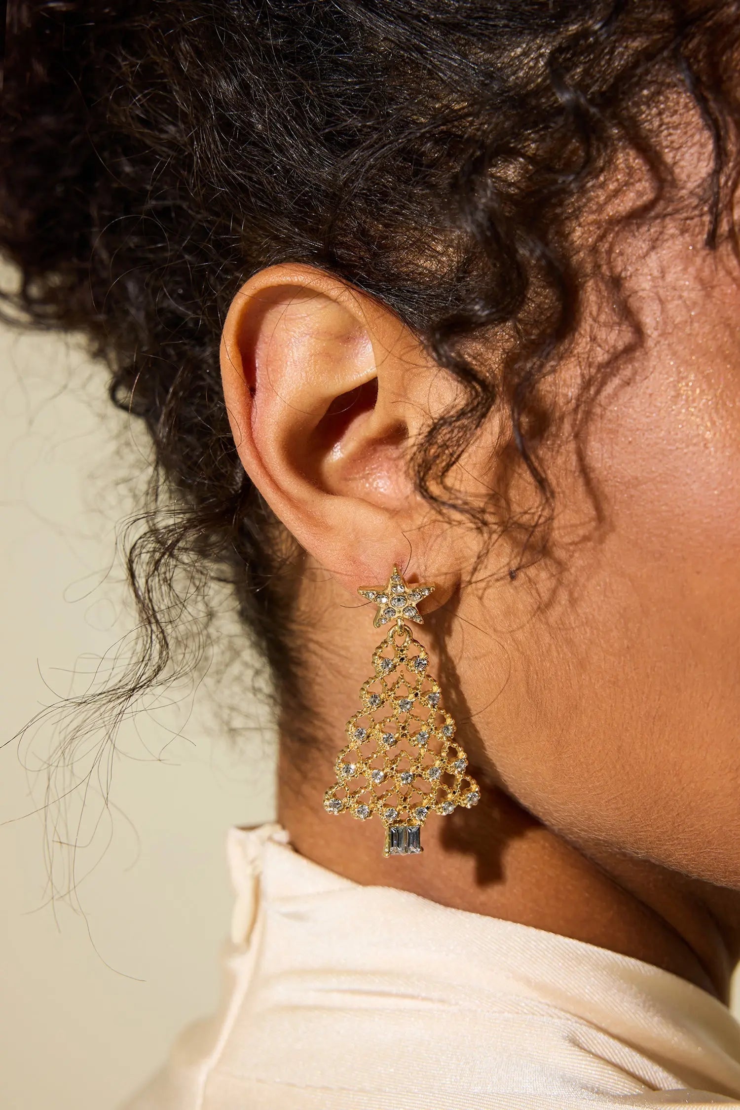 Faux Diamond Christmas Tree Earrings – Sparkling Holiday Accessory for Festive Celebrations 1