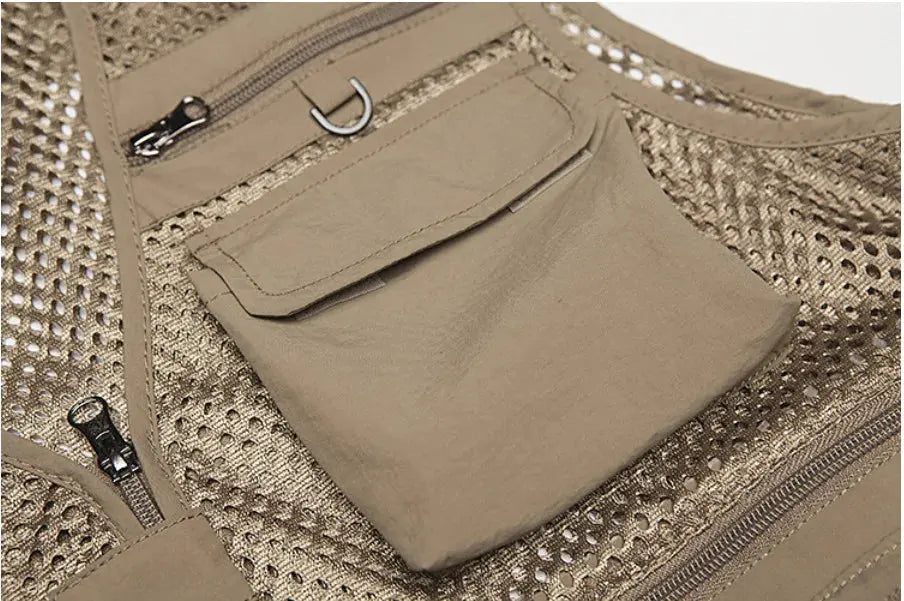 MunaWear  Fishing Vests  Liam – Lightweight Tactical Fishing Waistcoat with Multi-Pockets and Breathable Mesh Design 