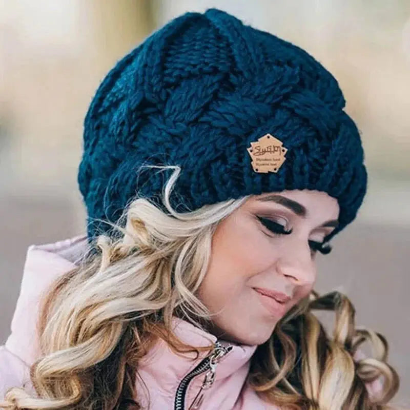 Marlow - Cozy Knitted Hat With Soft Fabric For Winter Adventures 5