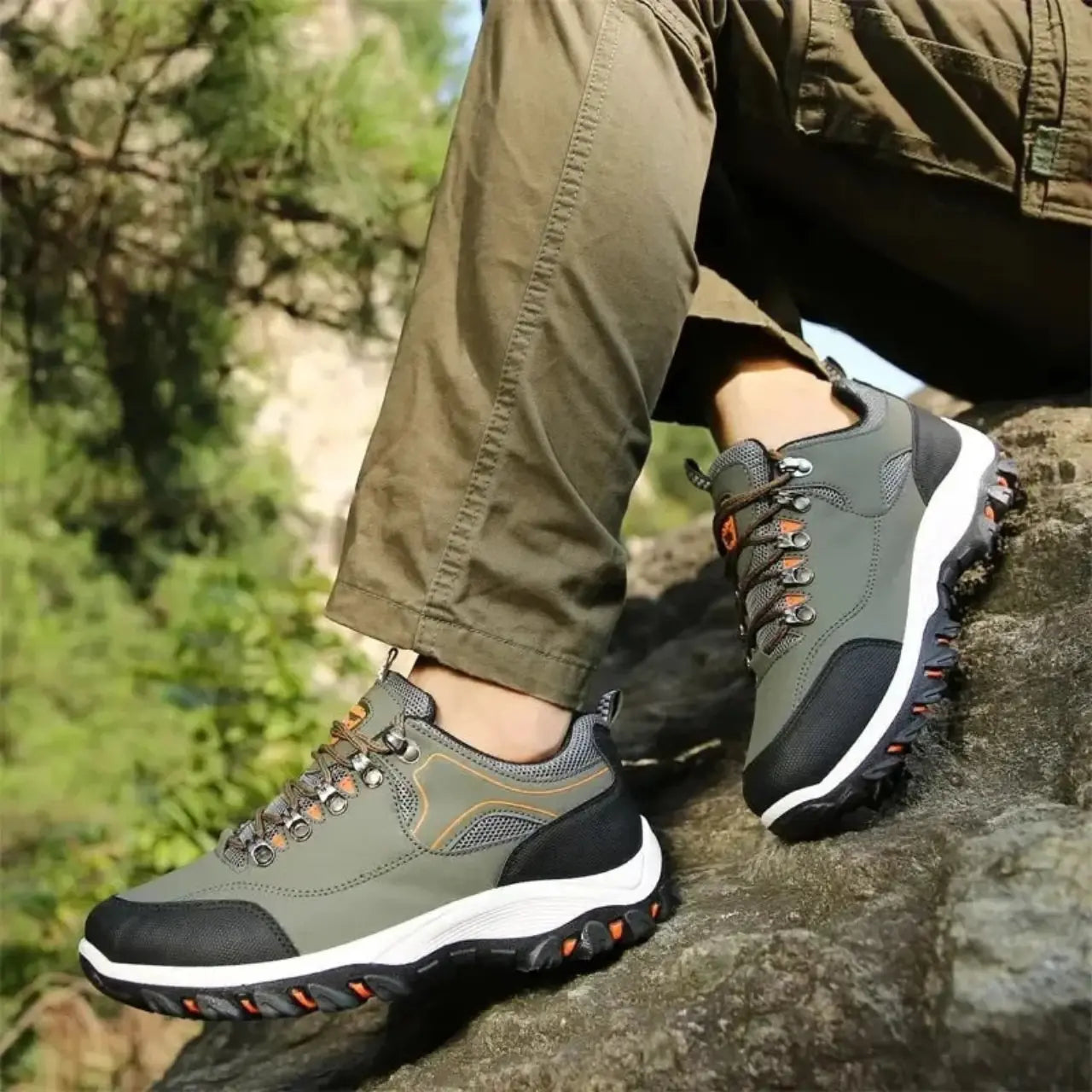 MunaWear - Hiking Shoes - Harker – Waterproof Men's Hiking Boots With Wear-Resistant Leather For Outdoor Adventures - Army Green / 48