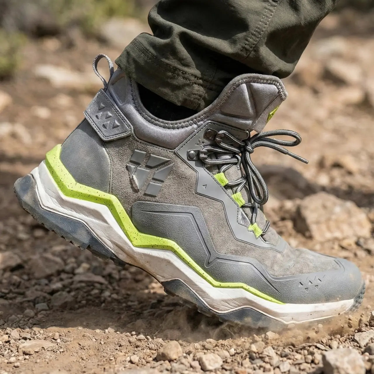 MunaWear - Hiking Shoes - Vare – Mid-Top Waterproof Hiking Shoes With Leather Design For Outdoor Adventures - Gray