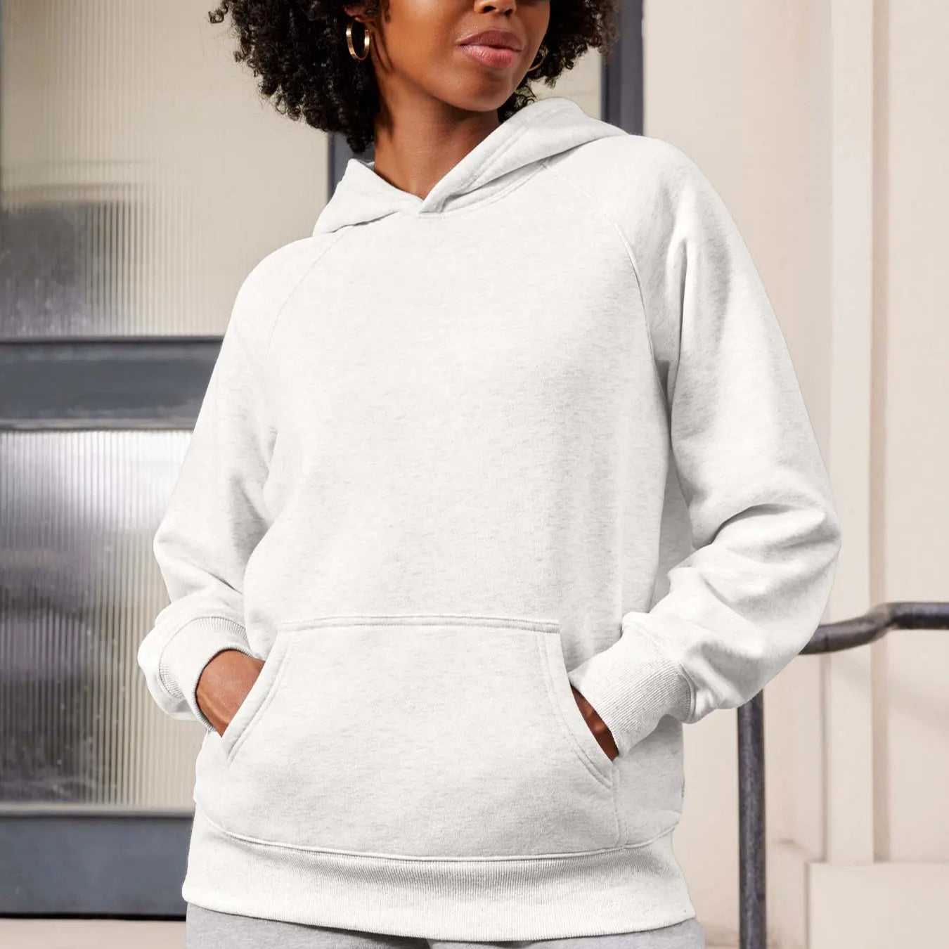 MunaWear  Hoodies & Sweatshirts  Mia – Oversized Ladies Hoodie with Raglan Sleeves and Kangaroo Pocket, Perfect for Casual Wear and Layering 