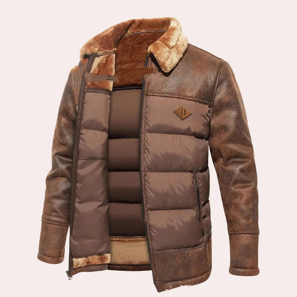 https://cdn.shopify.com/s/files/1/0832/4291/0024/files/Edward_-_Elegante_geisoleerde_winterjas_van_imitatiebont_voor_heren_0.png