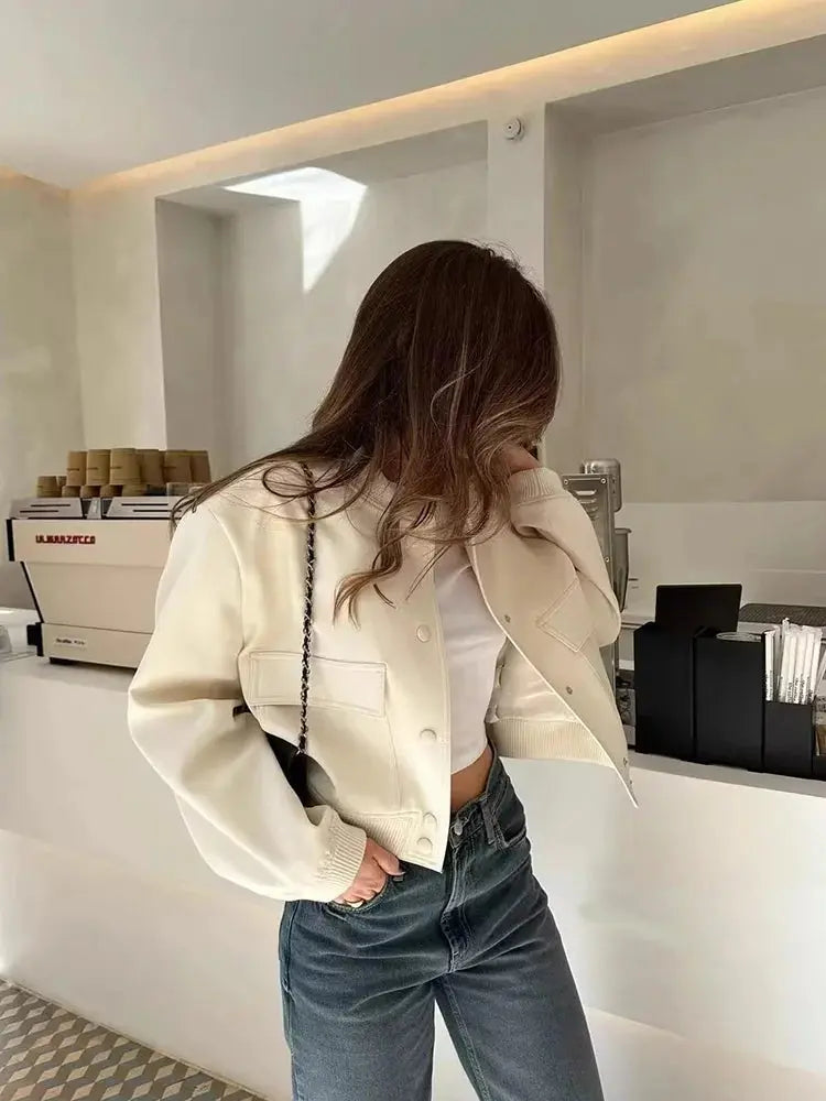 Liora - Chic Women's Bomber Jacket With Cropped Design For Everyday Style 3