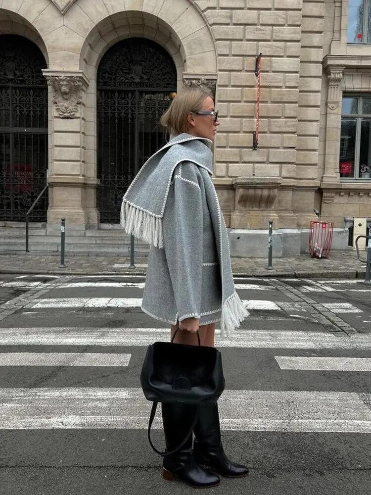 Liora - Elegant Women's Jacket With Scarf For Stylish Winter Outings 2