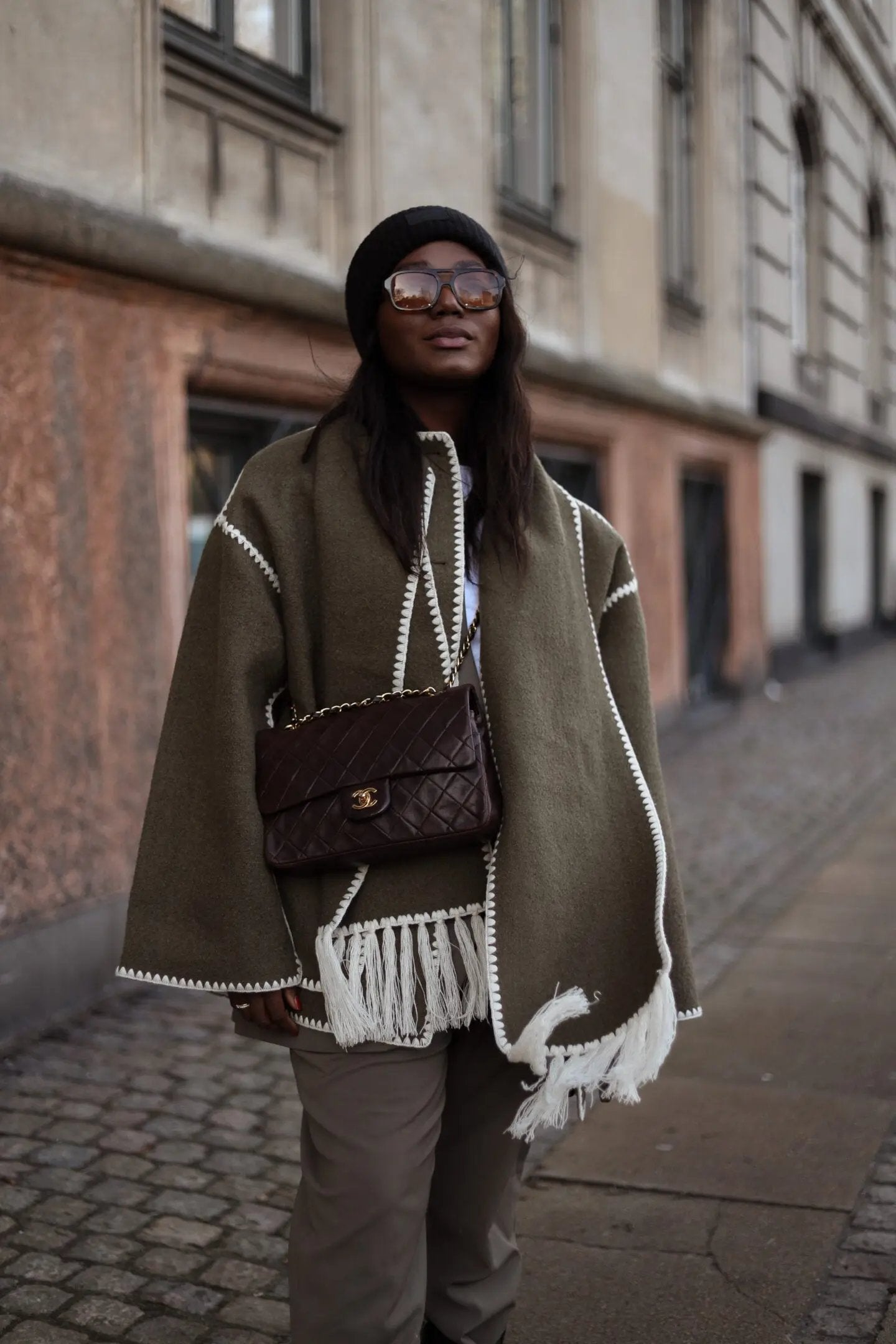 Liora - Elegant Women's Jacket With Scarf For Stylish Winter Outings 5