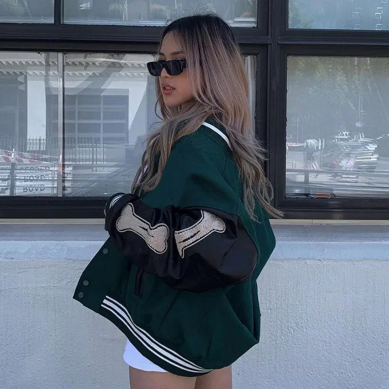 Liora - Oversized Women's Varsity Bomber Jacket With Graphic Details For Casual Street Style 3