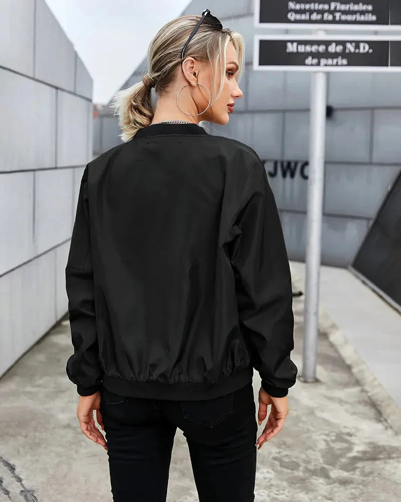 Liora – Classic Women's Bomber Jacket With Rib Cuffs For Casual And Sporty Looks 3