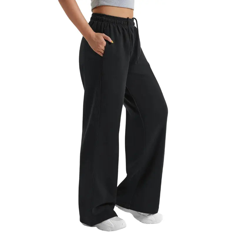 Calla – Black Sweatpants for Women with Adjustable Drawstring and Deep Side Pockets