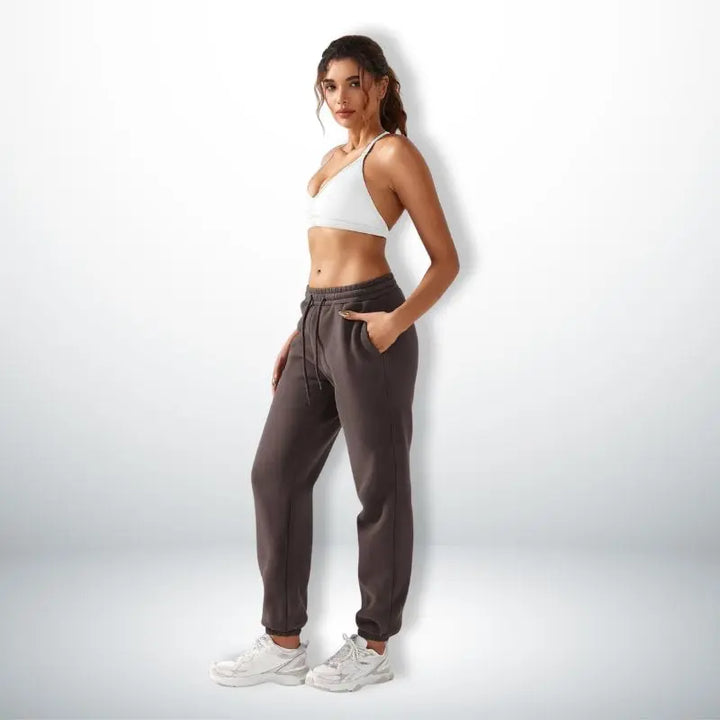 MunaWear - Joggers & Sweatpants - Naya – Relaxed Fit Ladies Jogging Pants with Adjustable Waistband & Deep Pockets, Best Joggers for Women - Brown / L