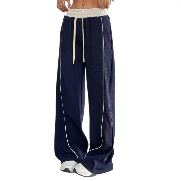 Noemi – Stretchy Wide-Leg Jogging Pants for Women with Adjustable Waistband & Side Pockets