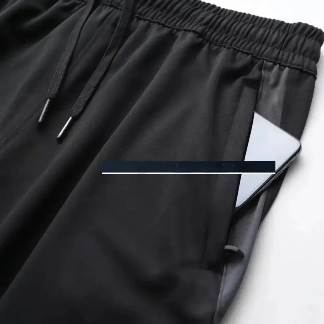 MunaWear - Joggers & Sweatpants - Zain – Men's Track Pants with Zipper Pockets for Running & Training - 