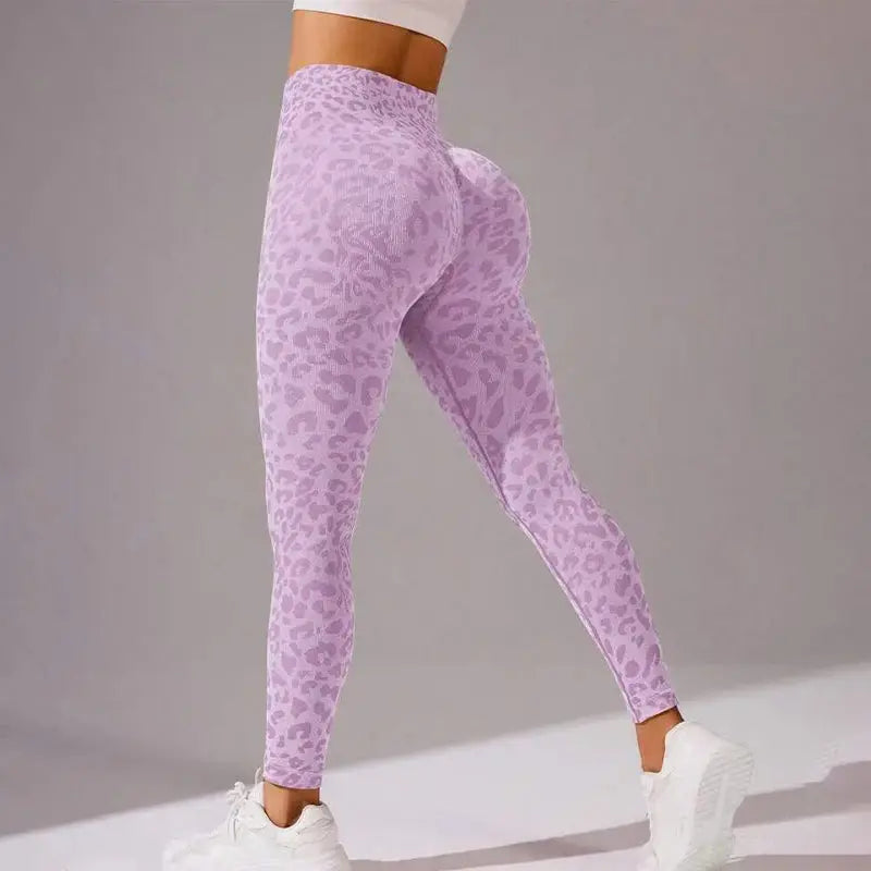 Liora - High-Waist Leopard Yoga Leggings With Seamless Design For Fitness And Outdoor Activities 4