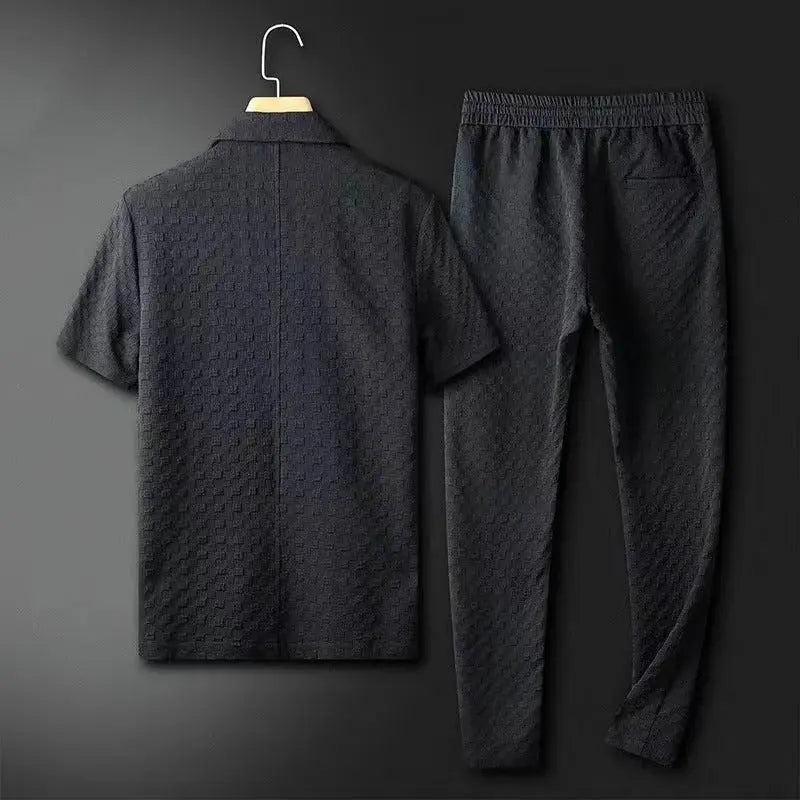 Eli - Luxe Loungewear Set for Men with Stylish Button-Down Shirt & Joggers
