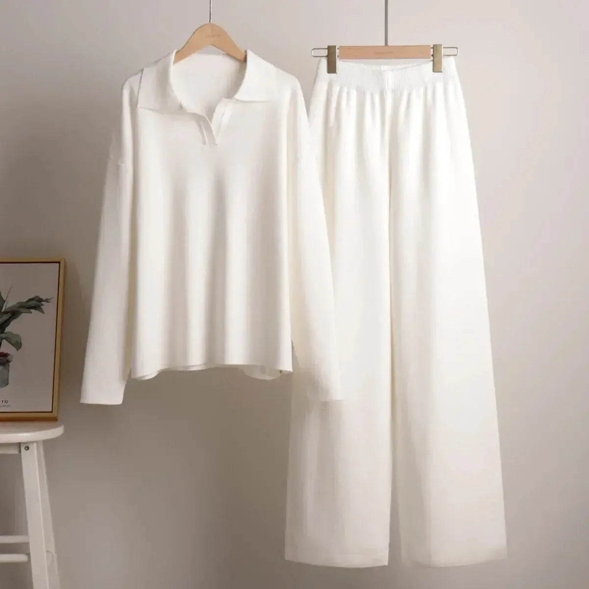 MunaWear - Loungewear - Ivey - Cozy Women's Lounge Set With Polo Collar For Casual Days - 