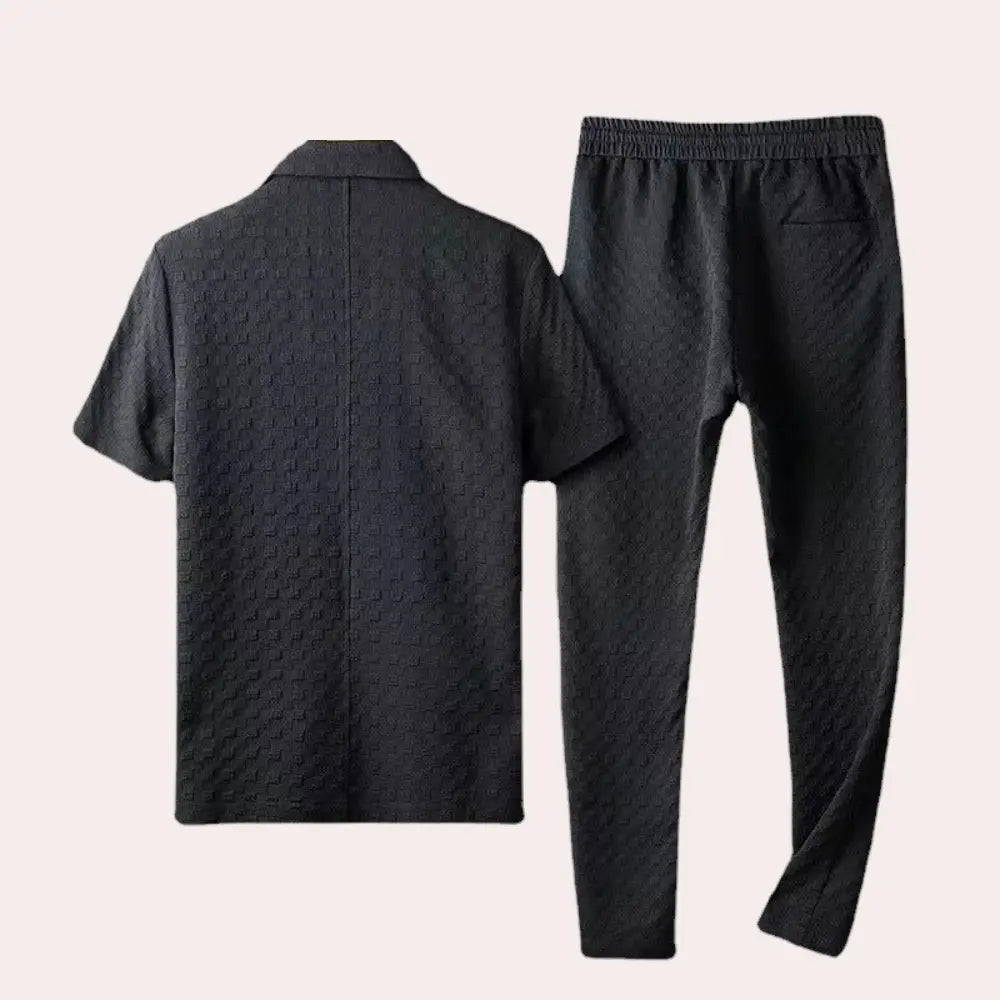 https://cdn.shopify.com/s/files/1/0879/0949/9227/files/Zwart_VALENTIN_-_Luxe_Loungewear_Set_voor_Heren_T-E2.png