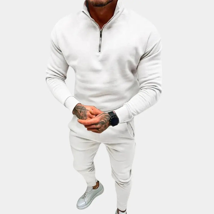 https://cdn.shopify.com/s/files/1/0879/0949/9227/files/Wit_Milan_Casual_Joggingpak_voor_Heren_T-E.png