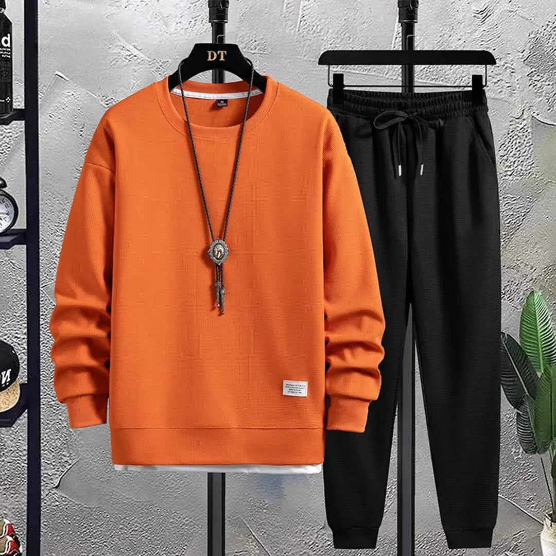 https://cdn.shopify.com/s/files/1/0879/0949/9227/files/Khaki_Rico_Jogging_Set_voor_Heren_Comfort_en_Stijl_in_n_T-E.jpg