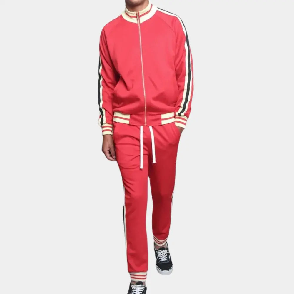 https://cdn.shopify.com/s/files/1/0879/0949/9227/files/Rood_STEVEN_-_Sportieve_Trainingsset_voor_Heren_TE.png