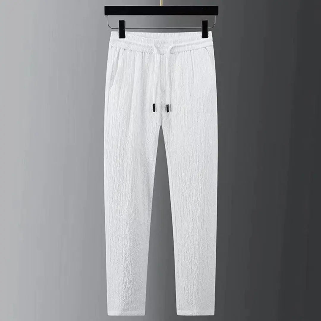 https://cdn.shopify.com/s/files/1/0879/0949/9227/files/Bjorn_-_Stijlvolle_en_elegante_mannenset_T-E4.jpg