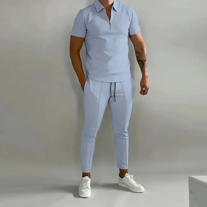 https://cdn.shopify.com/s/files/1/0879/0949/9227/files/LichtblauwDario_Stijlvolle_Herenset_Perfectie_in_Ontspanning_en_Elegantie_T-E.jpg