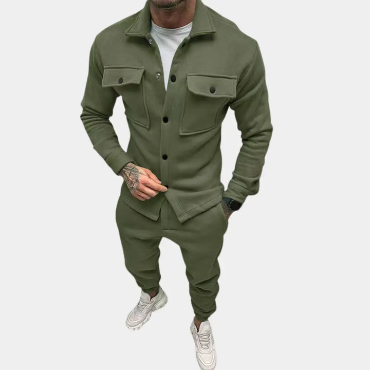 https://cdn.shopify.com/s/files/1/0879/0949/9227/files/Olijf_Edgarus_Tweedelige_Heren_Set_Tijdloze_Stijl_en_Comfort_in_n_T-E.png