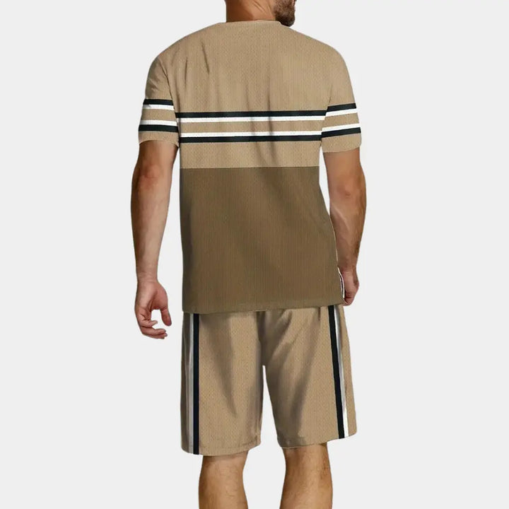 https://cdn.shopify.com/s/files/1/0879/0949/9227/files/KhakiToulouse_Zomer_Set_T-E_2.png