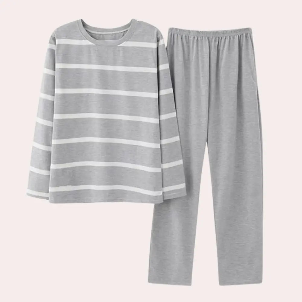 https://cdn.shopify.com/s/files/1/0879/0949/9227/files/Lichtgrijs_Jens_-_Luxe_Winterpyjamaset_voor_Heren_T-E_1.png