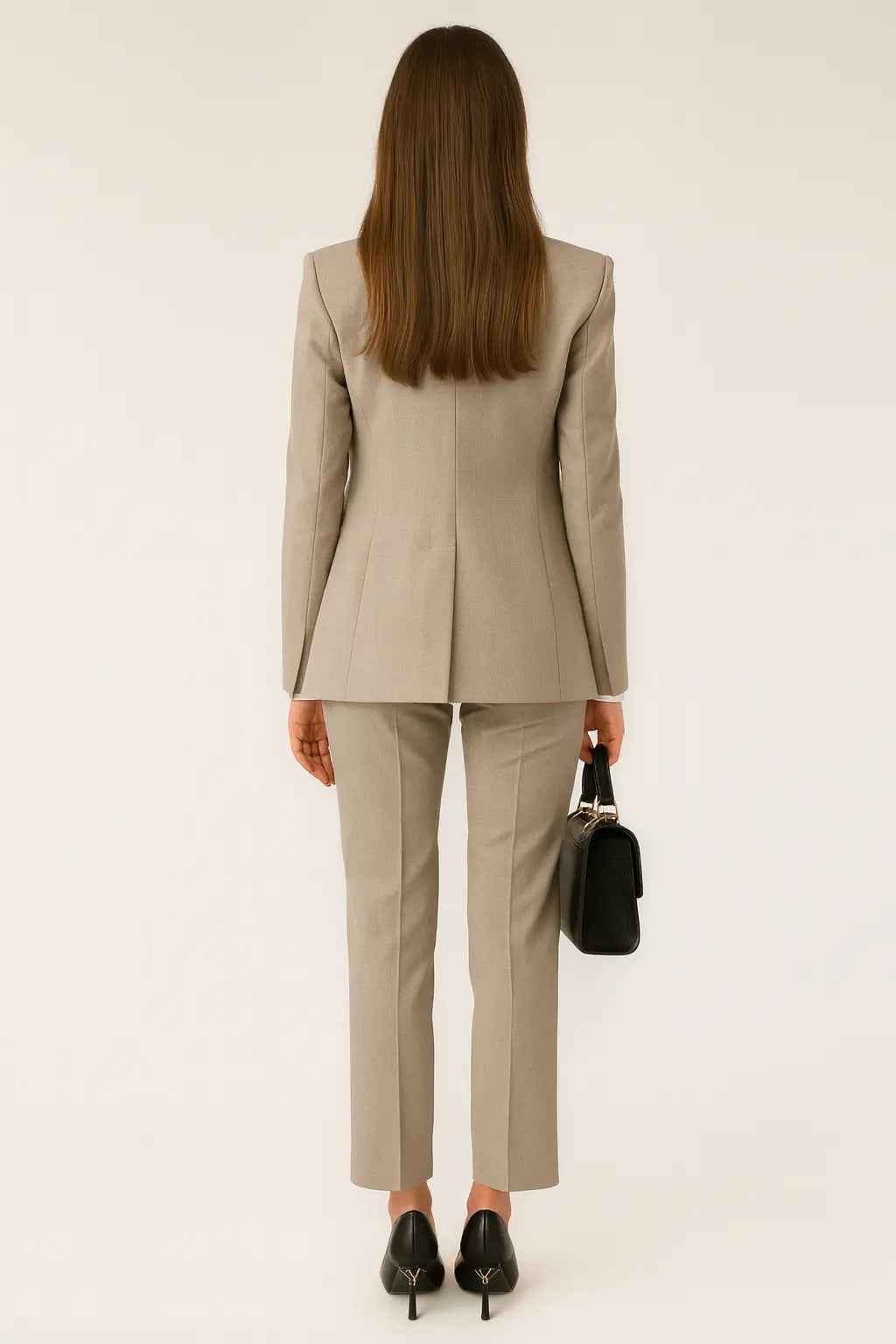 Liora - Women's Suit With Tailored Blazer And Trousers For Professional And Formal Occasions 2